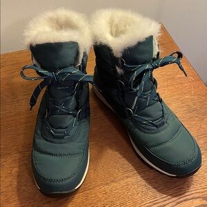Sorel Women’s Green Snow Boots